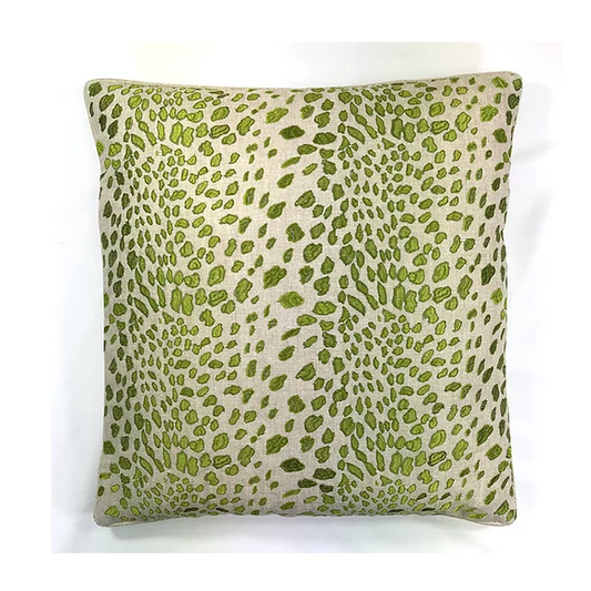 Spot Leaf 20 x 20 Toss Pillow