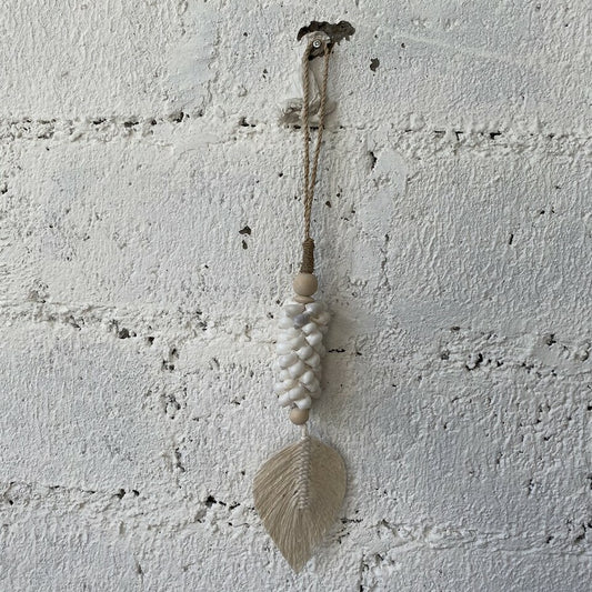 Shell tassel with Thread Leaf