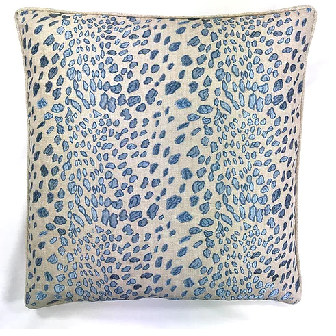 Spot Lapis 20 x 20 Toss Pillow