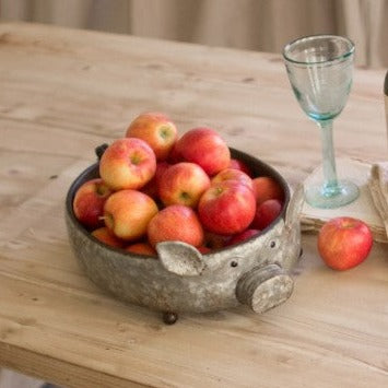 Galvanized metal pig tray